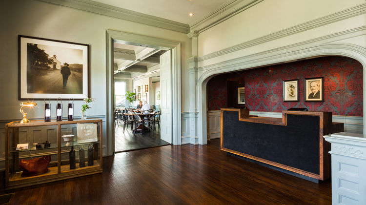 Hotel Ella Lobby