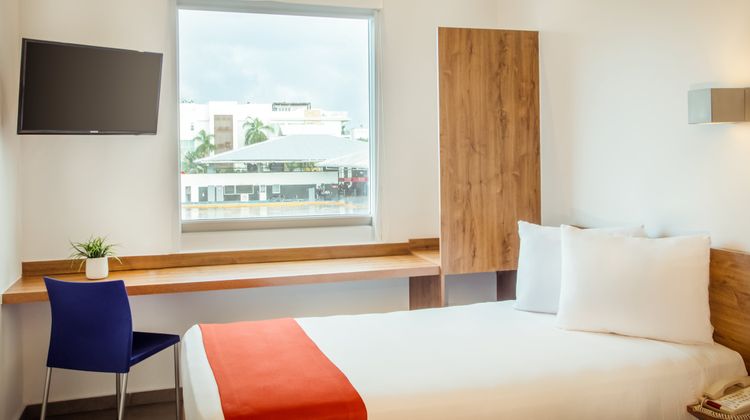 One Playa del Carmen Room
