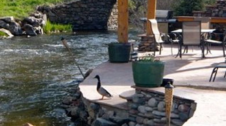 <b>The Cabins at Country Road Exterior</b>. Images powered by <a href="https://www.leonardoworldwide.com/" title="Leonardo Worldwide" target="_blank">Leonardo</a>.