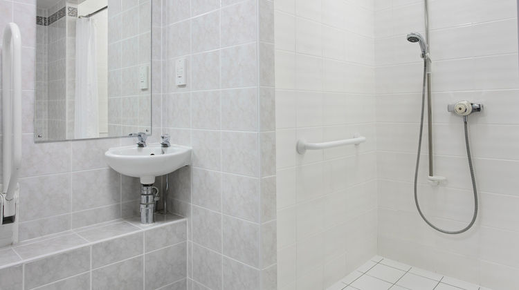 Leonardo Hotel Aberdeen Airport Room