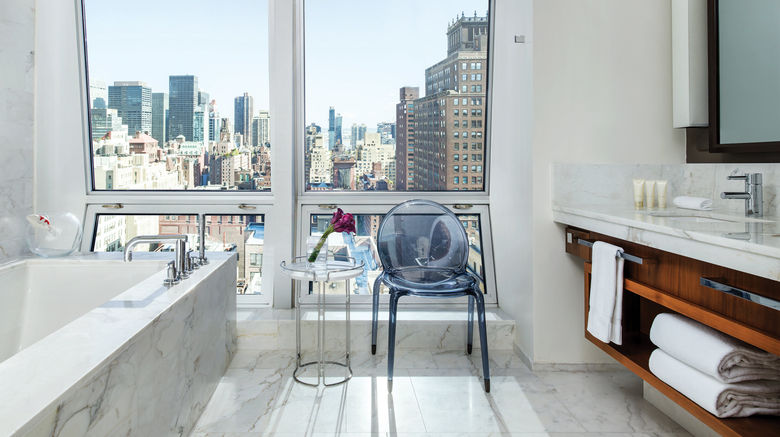 <b>The Langham, New York, Fifth Avenue Room</b>. Images powered by <a href="https://www.leonardoworldwide.com/" title="Leonardo Worldwide" target="_blank">Leonardo</a>.