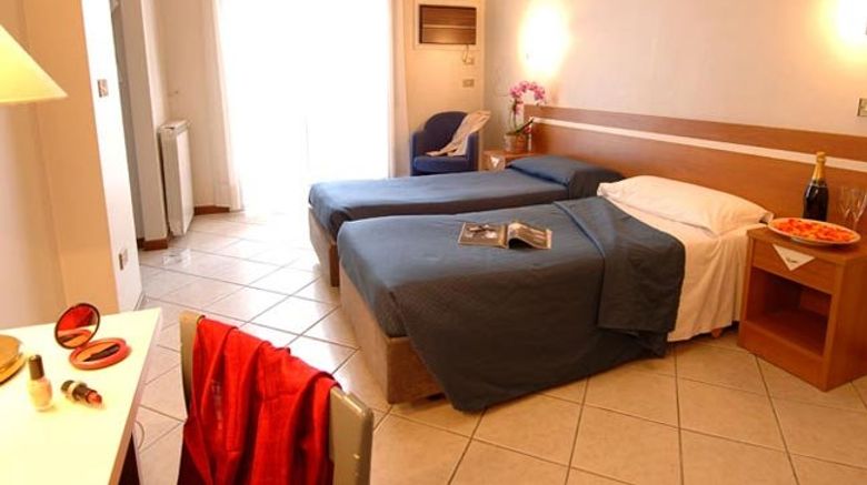 <b>Hotel Mennini Room</b>. Images powered by <a href="https://www.leonardoworldwide.com/" title="Leonardo Worldwide" target="_blank">Leonardo</a>.
