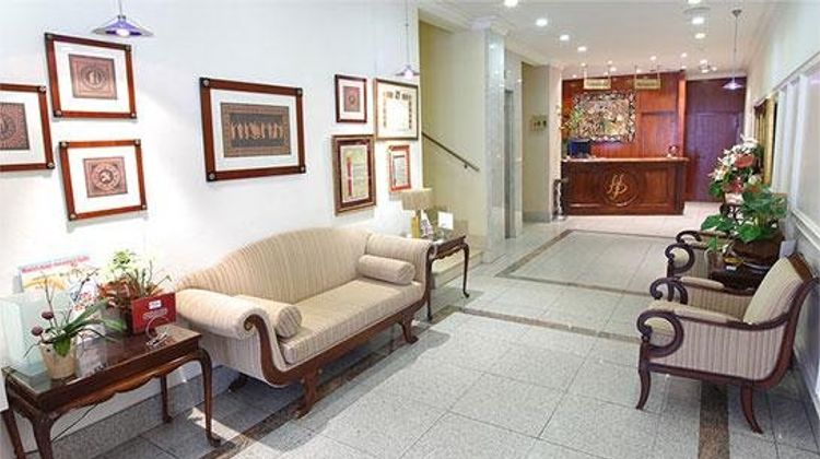 Paris Spa Hotel Lobby