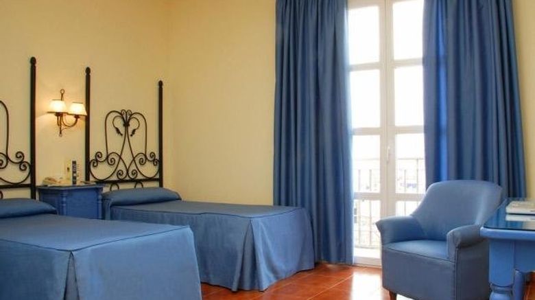 <b>Crisol Chiclana Room</b>. Images powered by <a href="https://www.leonardoworldwide.com/" title="Leonardo Worldwide" target="_blank">Leonardo</a>.