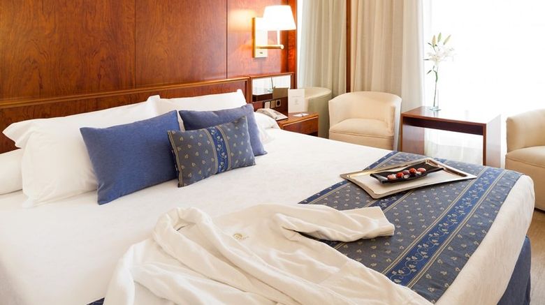 <b>Royal Plaza Hotel Room</b>. Images powered by <a href="https://www.leonardoworldwide.com/" title="Leonardo Worldwide" target="_blank">Leonardo</a>.
