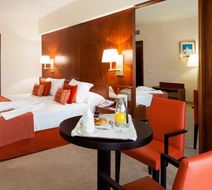 Royal Plaza Hotel Room