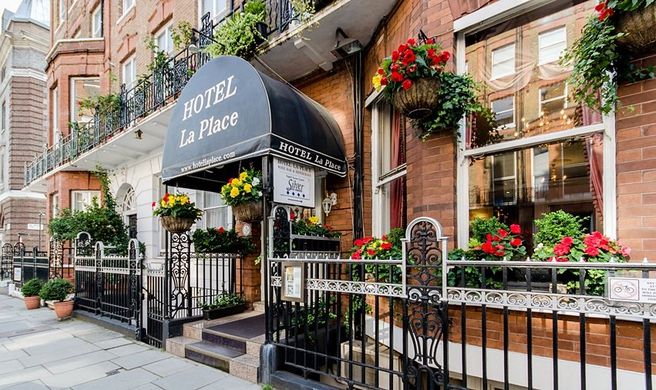 Hotel La Place Exterior