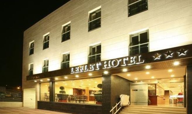 Hotel Leflet Valme Exterior
