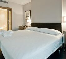 URH Zen Balagares Hotel & Spa Room
