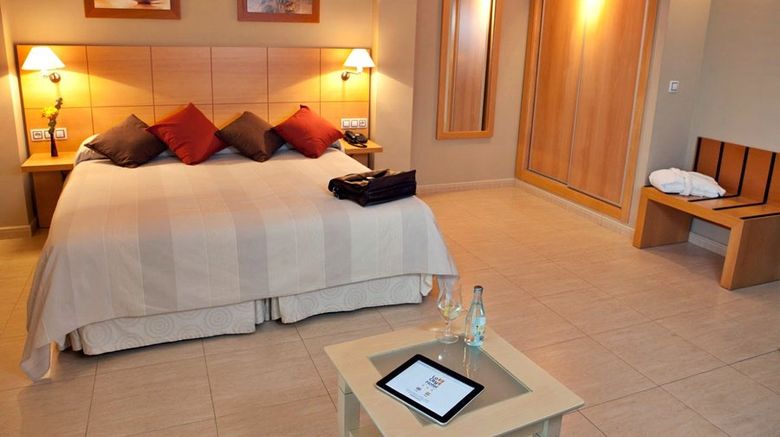 <b>La City Hotel Room</b>. Images powered by <a href="https://www.leonardoworldwide.com/" title="Leonardo Worldwide" target="_blank">Leonardo</a>.
