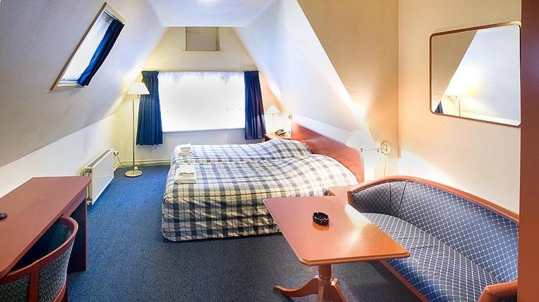<b>Hotel Prins Hendrik Room</b>. Images powered by <a href="https://leonardo.com/" title="Leonardo Worldwide" target="_blank">Leonardo</a>.