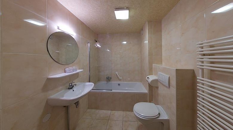 <b>Hotel Prins Hendrik Room</b>. Images powered by <a href="https://leonardo.com/" title="Leonardo Worldwide" target="_blank">Leonardo</a>.