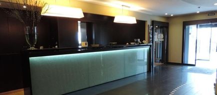 Gosset Hotel Lobby