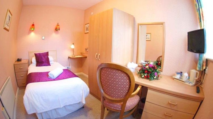 Chy-An-Albany Room