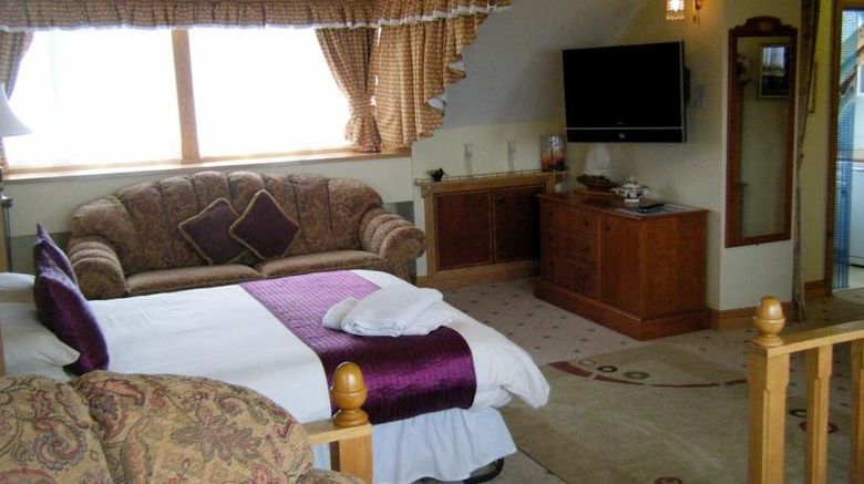 <b>Chy-An-Albany Room</b>. Images powered by <a href="https://www.leonardoworldwide.com/" title="Leonardo Worldwide" target="_blank">Leonardo</a>.