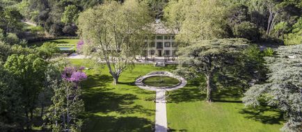 Domaine de Fontenille Exterior