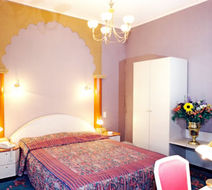 Auberge du Souverain Room