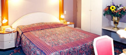 Auberge du Souverain Room