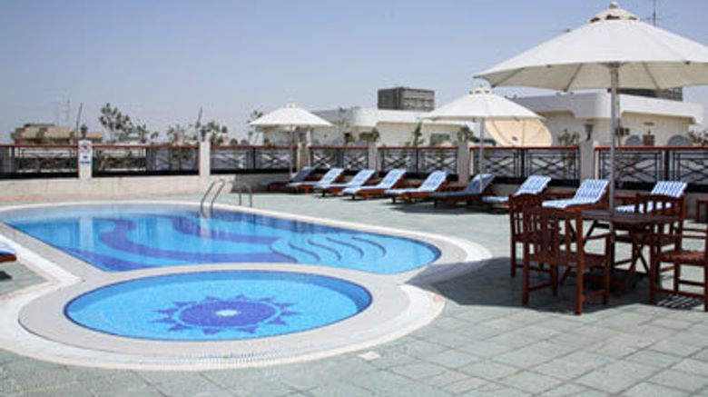 <b>Summit Hotel Pool</b>. Images powered by <a href="https://www.leonardoworldwide.com/" title="Leonardo Worldwide" target="_blank">Leonardo</a>.