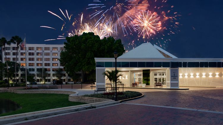 Holiday Inn Resort Kissimmee by the Park Exterior