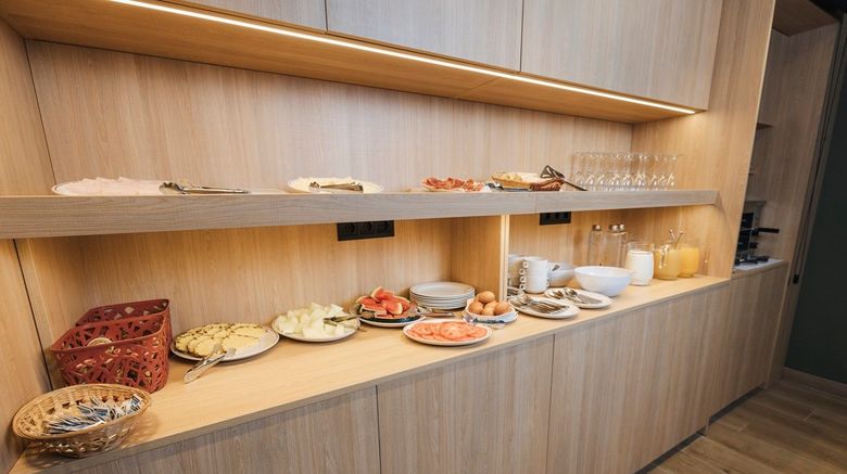 <b>Hotel Mondragon Restaurant</b>. Images powered by <a href="https://www.leonardoworldwide.com/" title="Leonardo Worldwide" target="_blank">Leonardo</a>.