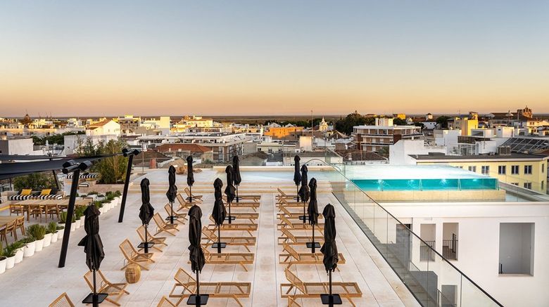 <b>3HB Faro Pool</b>. Images powered by <a href=https://www.travelagewest.com/Hotels/Faro-Portugal/