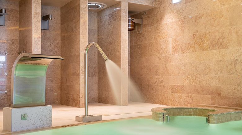<b>3HB Faro Spa</b>. Images powered by <a href=https://www.travelagewest.com/Hotels/Faro-Portugal/