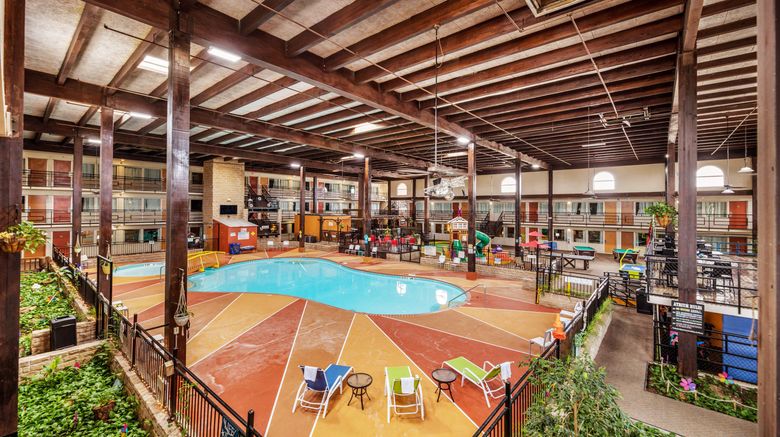 <b>Pearl on the Concho Pool</b>. Images powered by <a href="https://www.leonardoworldwide.com/" title="Leonardo Worldwide" target="_blank">Leonardo</a>.