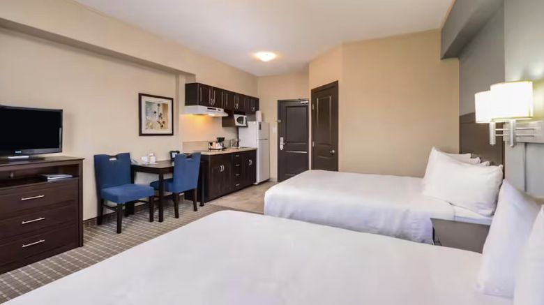 Kindersley All Suites Hotel Room. Images powered by <a href="https://www.leonardoworldwide.com" target="_blank" rel="noopener">Leonardo</a>.