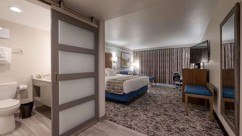 <b>MCM Elegante Hotel Room</b>. Images powered by <a href="https://www.leonardoworldwide.com/" title="Leonardo Worldwide" target="_blank">Leonardo</a>.