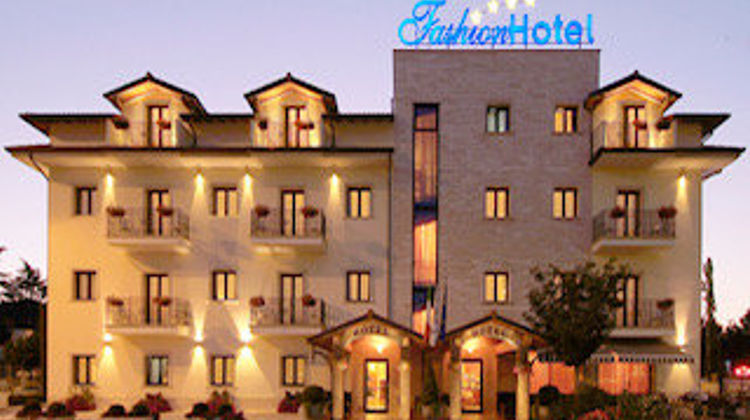 Fashion Hotel Exterior