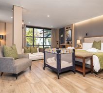 Midgard Country Estate Room