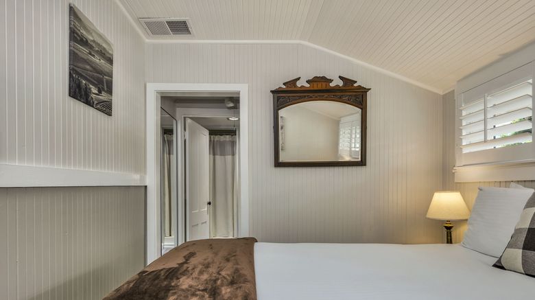 <b>Calistoga Wine Way Inn Room</b>. Images powered by <a href="https://www.leonardoworldwide.com/" title="Leonardo Worldwide" target="_blank">Leonardo</a>.