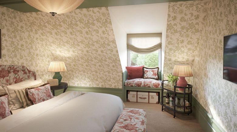 <b>Maryhill Estate Room</b>. Images powered by <a href="https://www.leonardoworldwide.com/" title="Leonardo Worldwide" target="_blank">Leonardo</a>.