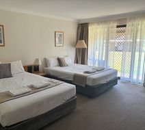 Club Inn Motel Room