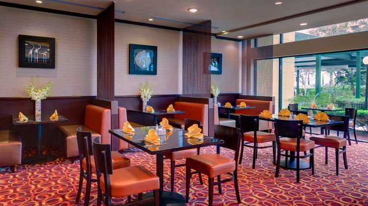 Lakeside Orange County Airport Hotel Restaurant
