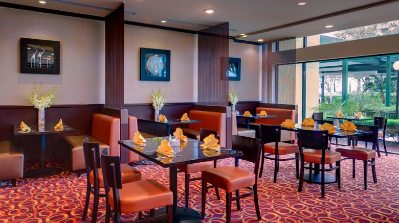 <b>Lakeside Orange County Airport Hotel Restaurant</b>. Images powered by <a href="https://www.leonardoworldwide.com/" title="Leonardo Worldwide" target="_blank">Leonardo</a>.