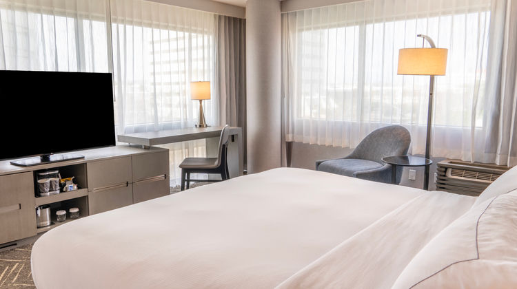 Voco Orange County Airport Hotel Room