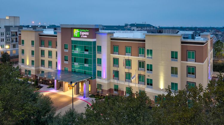Holiday Inn Express & Suites Houston SW Exterior