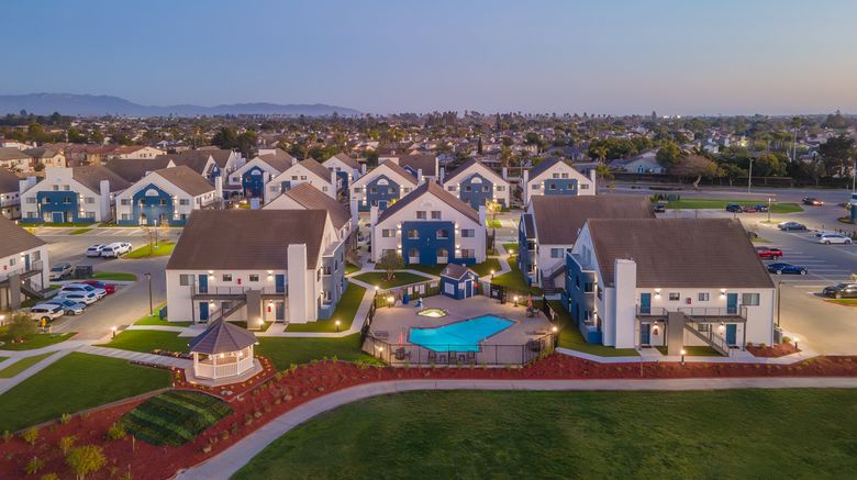 <b>Staybridge Suites Oxnard-River Ridge Pool</b>. Images powered by <a href="https://www.leonardoworldwide.com/" title="Leonardo Worldwide" target="_blank">Leonardo</a>.