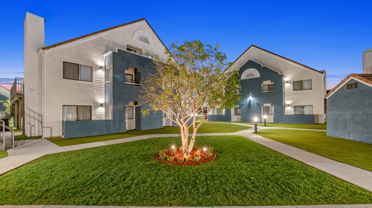 Staybridge Suites Oxnard-River Ridge Exterior