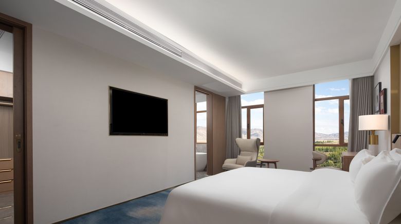 <b>DoubleTree Hilton Altay Fuyun Room</b>. Images powered by <a href="https://www.leonardoworldwide.com/" title="Leonardo Worldwide" target="_blank">Leonardo</a>.