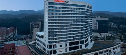 Hampton Inn KWE Nanming Xingye Exterior