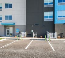 Tru Dixon Exterior
