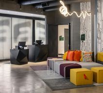Aloft Sacramento North Natomas Lobby
