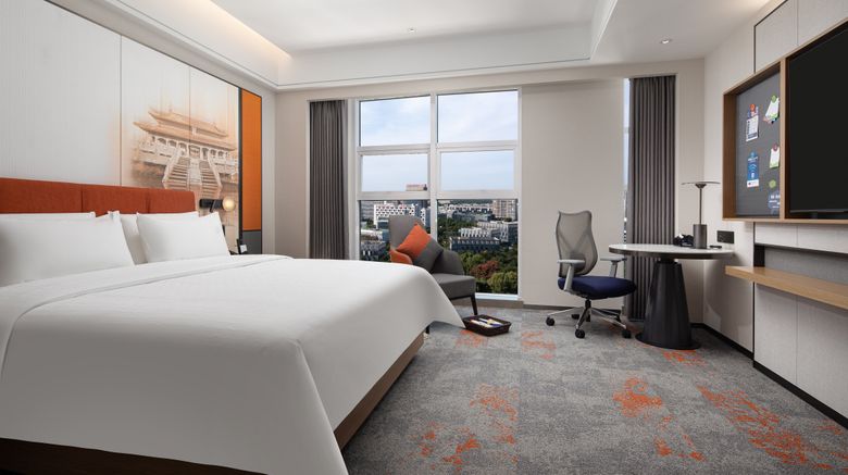 <b>Hampton Inn High-tech Innov Valley Room</b>. Images powered by <a href="https://www.leonardoworldwide.com/" title="Leonardo Worldwide" target="_blank">Leonardo</a>.