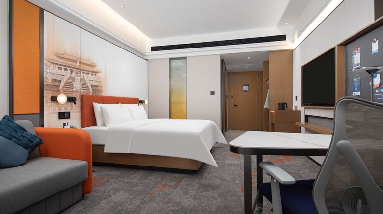 <b>Hampton Inn High-tech Innov Valley Room</b>. Images powered by <a href="https://www.leonardoworldwide.com/" title="Leonardo Worldwide" target="_blank">Leonardo</a>.