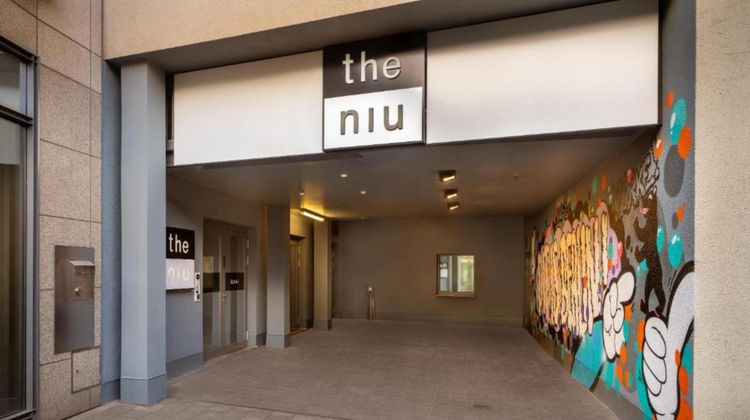 Holiday Inn the niu Hide Exterior