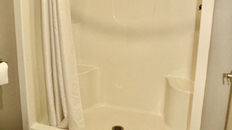 <b>Red Roof Inn & Suites Lake Orion/Auburn Room</b>. Images powered by <a href="https://www.leonardoworldwide.com/" title="Leonardo Worldwide" target="_blank">Leonardo</a>.