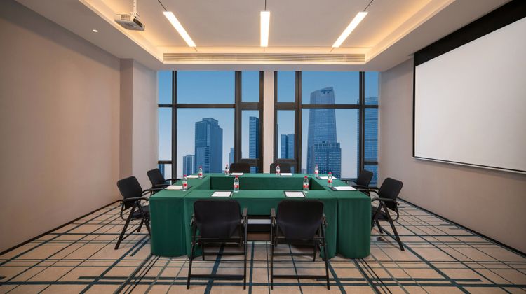 Holiday Inn Express Central Park Meeting